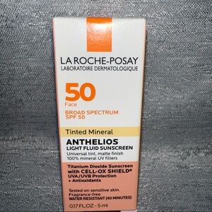 La Roche-Posay Anthelios Tinted Mineral Sunscreen SPF 50, 0.17 fl oz